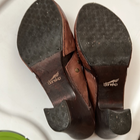 Gorgeous Dansko Clogs! - Picture 3 of 5